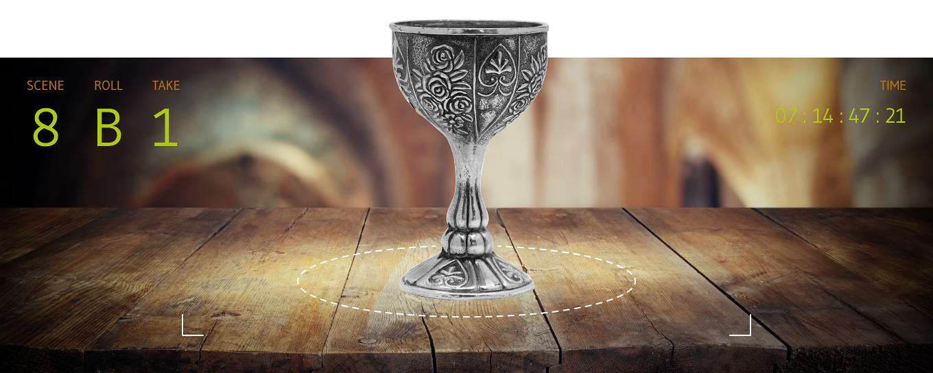 Filmszene mittelalterlicher Krug auf Holztisch